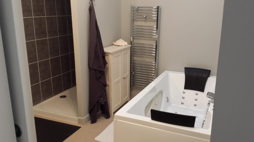 Le Clos Du Presbytere Puisseguin Room photo