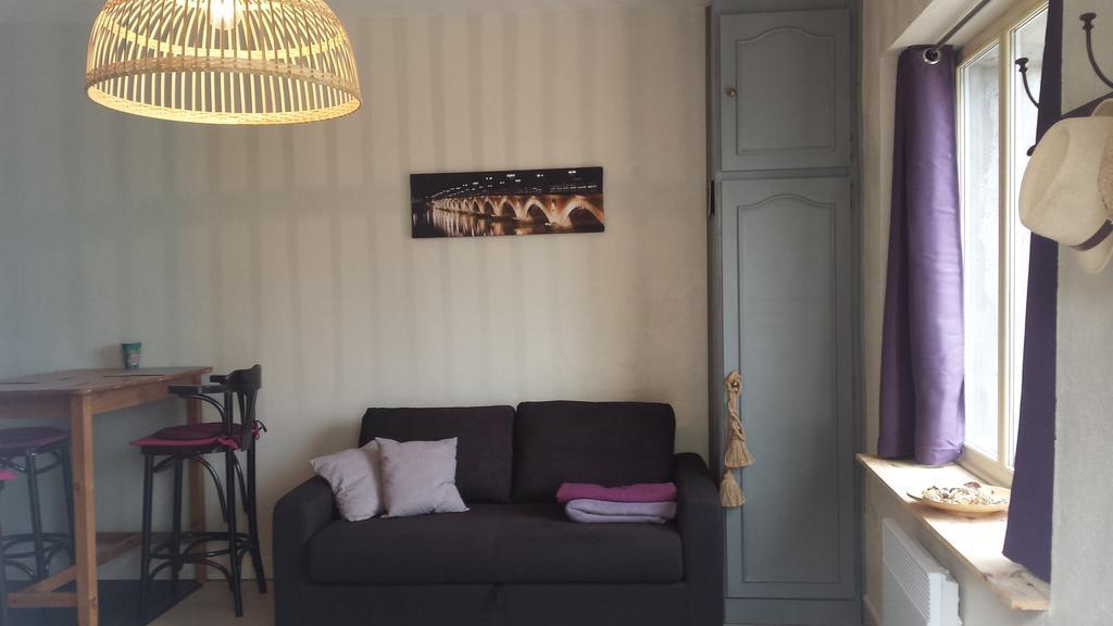 Le Clos Du Presbytere Puisseguin Room photo